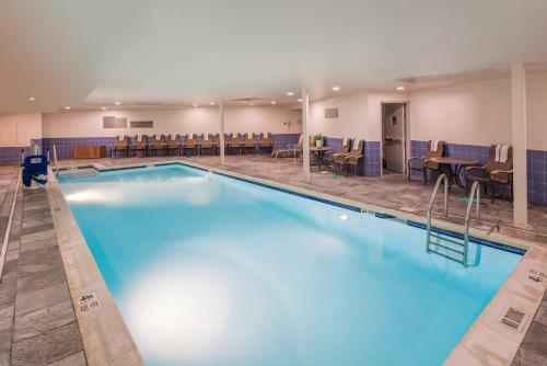 Hotel Westport Inn