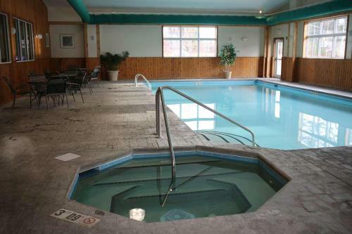 Hotel Best Western Plus Crossroads Inn & Suites