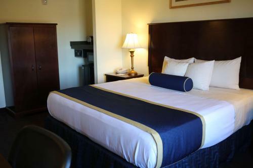 Hotel Best Western Plus Crossroads Inn & Suites