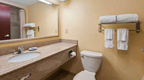 Hotel Best Western Plus Crossroads Inn & Suites
