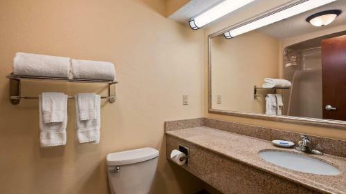 Hotel Best Western Plus Crossroads Inn & Suites