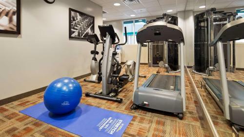 Hotel Best Western Plus Crossroads Inn & Suites
