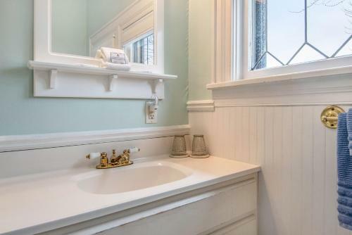 The Lamplighter Bed & Breakfast Of Ludington