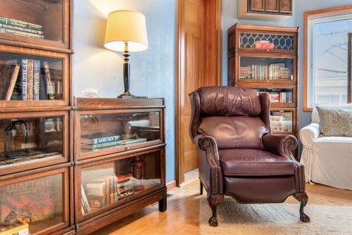 The Lamplighter Bed & Breakfast Of Ludington