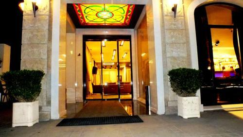 Leon Boutique Hotel