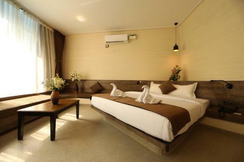Hotel Shilhaandara