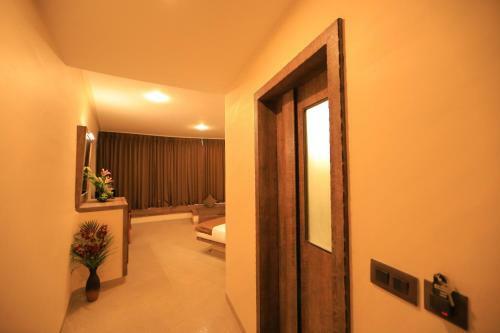 Hotel Shilhaandara