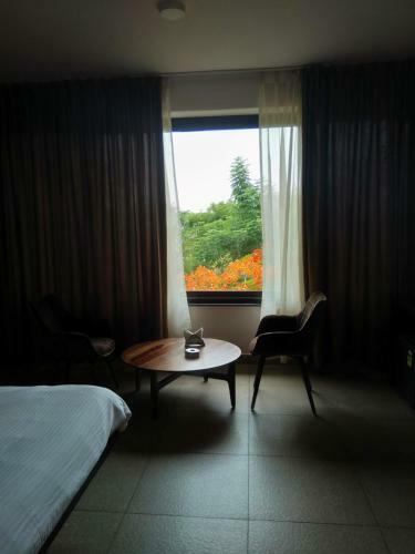 Hotel Shilhaandara