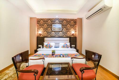 Fabhotel Galaxy Patel Nagar