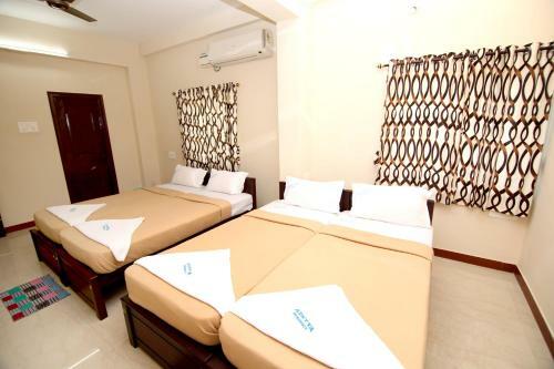 Lodge Aditya Residency