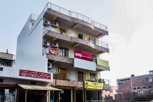 Oyo 26664 Hotel Kumar Inn