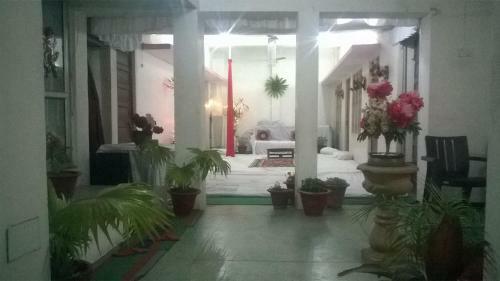 Hostal International Guest House