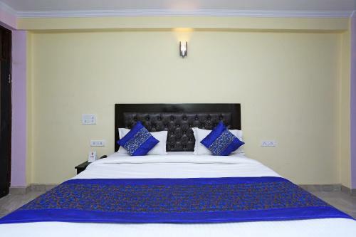 Hotel Oyo 11504 N D Star Residency