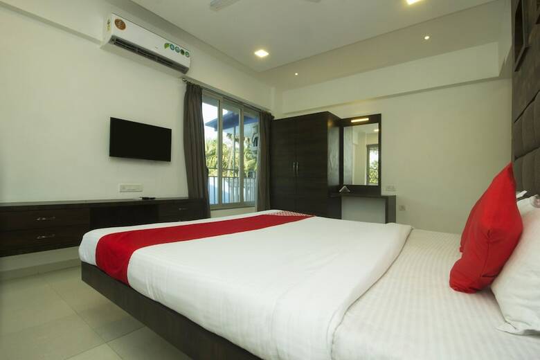 Hotel Oyo 22919 Blue Roof Sea Side