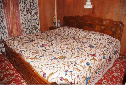 Hostal Taif Houseboat