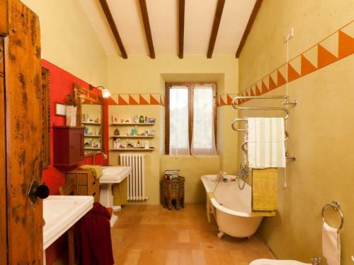 Monticchiello Villa Sleeps 20 Pool Wifi
