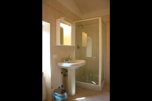 Santa Maria Alla Rassinata Villa Sleeps 15 Pool