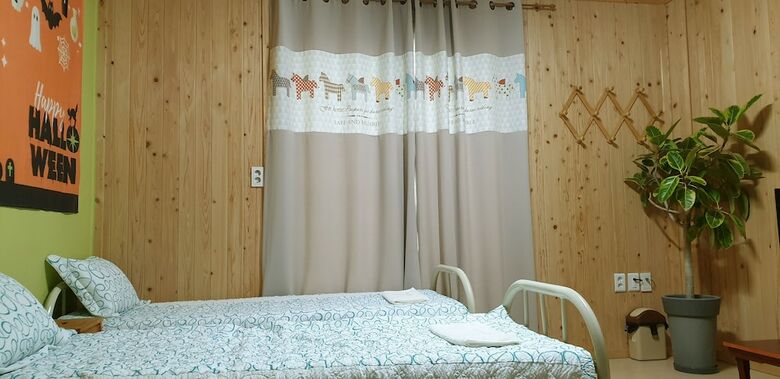 Hostal Chowoo Guesthouse