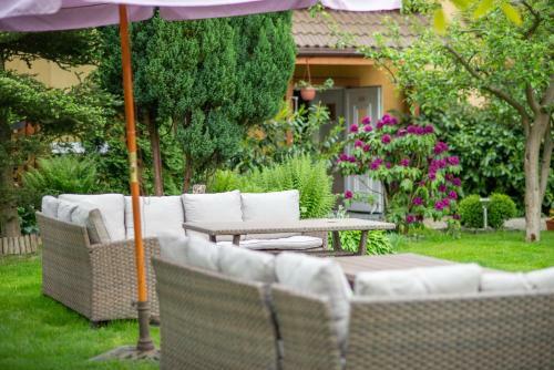 Hostal Hubertus Rewal