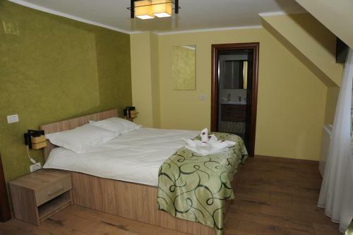 Bed & Breakfast Castelul De Smarald