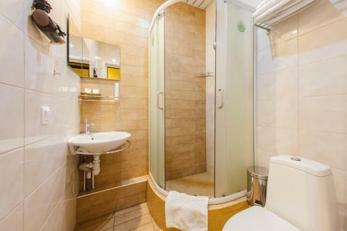 Hotel 7 Dorog