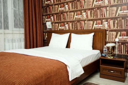 Hotel 7 Dorog
