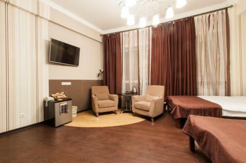 Hotel 7 Dorog