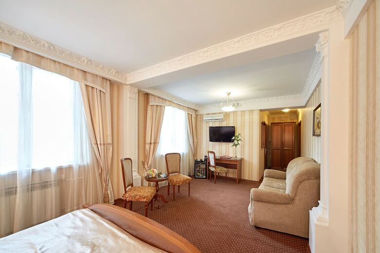 Zvezda Hotel