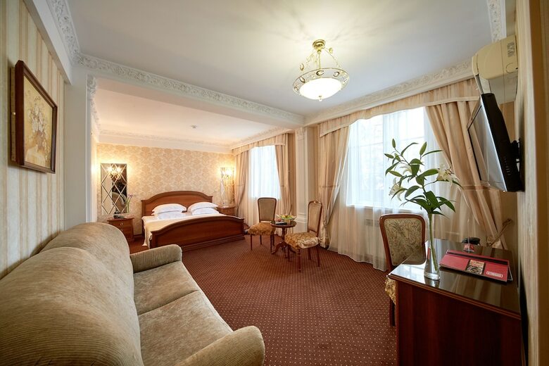 Zvezda Hotel