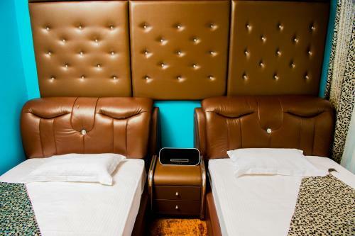 Hotel Seven