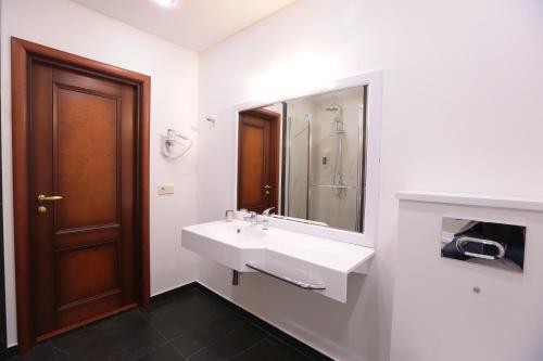 Dom Pionerov Hotel