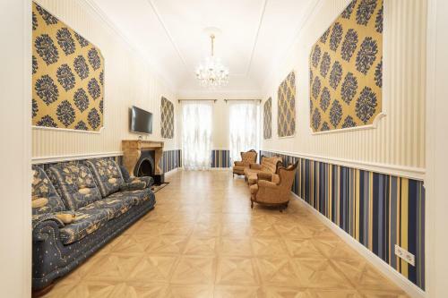 Luxury Historical Apartment