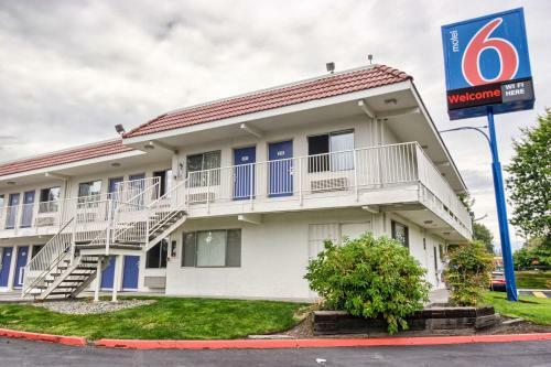 Hotel Motel 6 Everett South