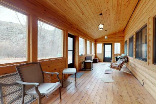 Wild Rose Cabin