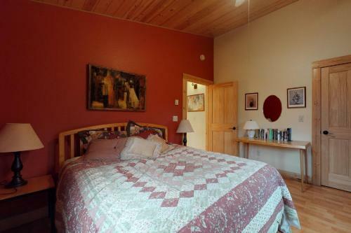 Wild Rose Cabin