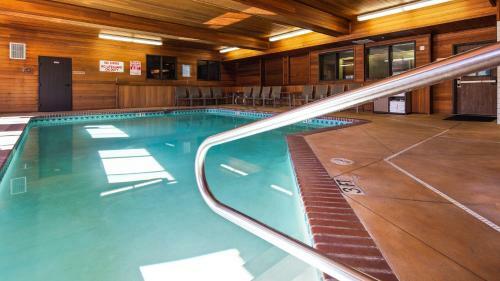 Hotel Best Western Plus Cascade Inn & Suites