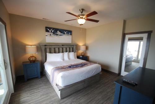 Hotel Quarterdeck Resort