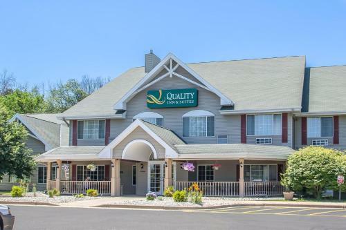 Hotel Quality Inn & Suites East Troy