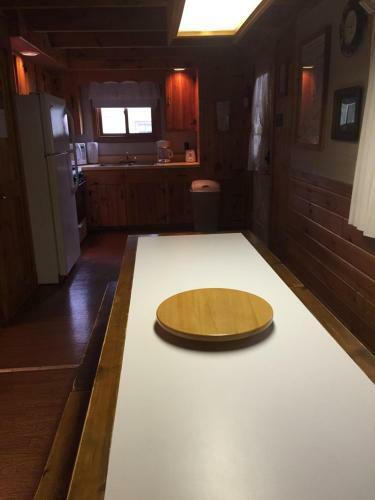 Hotel Rough Cut Lodge