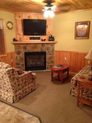 Hotel Rough Cut Lodge