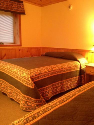 Hotel Rough Cut Lodge