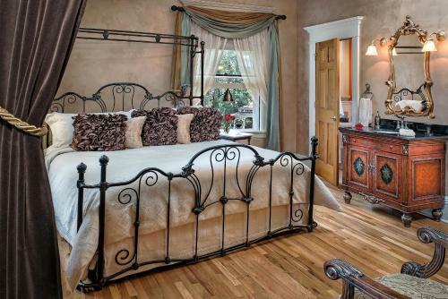 Gibson Mansion Bed And Breakfast