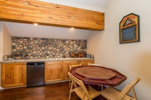 Indian Rock Retreat