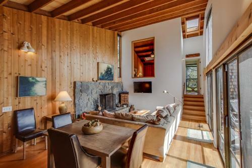 Captain's Cabin