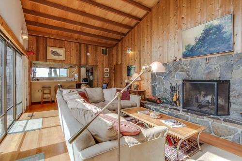 Captain's Cabin