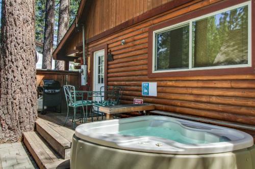 Rustic Tomahawk Cabin