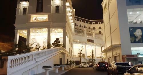 Duc Huy Grand Hotel