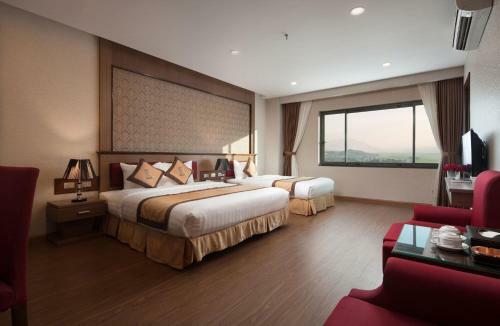 Royal Palace Hotel