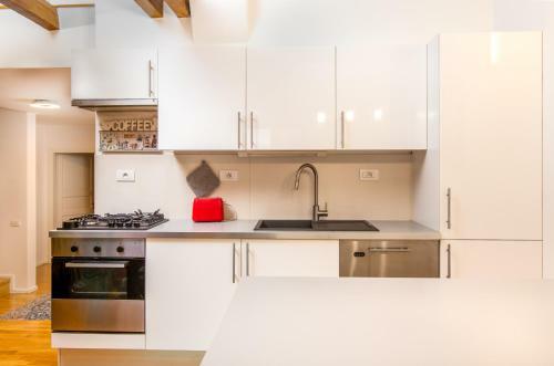 Apartamento Lesser Town Suites Near Petrin Park