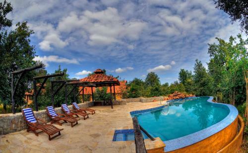 Hotel Kanha Earth Lodge